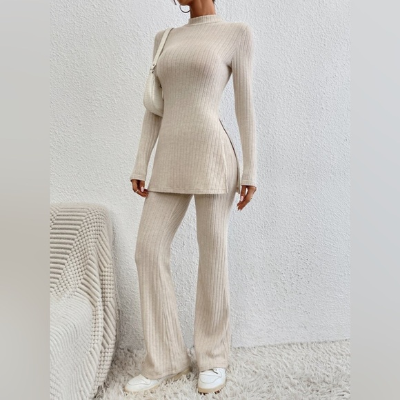 Elegant Cream Ribbed Knit Set - Picture 1 of 12